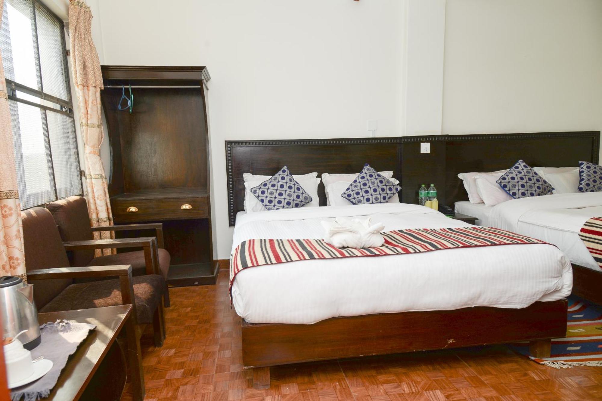 Hotel Admire Pokhara Pvt. Ltd. Екстериор снимка